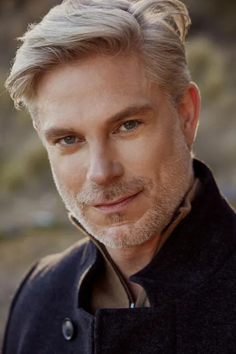 Michael K. ist ein männliches Moderation Model mit blauen Augen und gräulichen Haaren aus Stuttgart