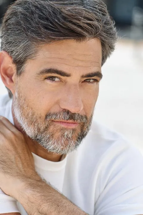Marco H. ist ein männliches Moderation Model mit braunen Augen und gräulichen Haaren aus Stuttgart