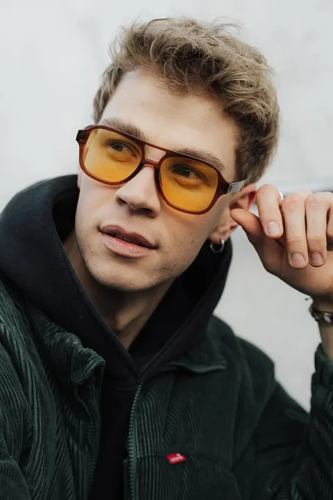 Manuel S. ist ein männliches Fashion Model mit blauen Augen und blonden Haaren aus Stuttgart