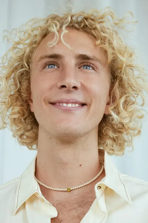 Tim R. ist ein männliches Actors Model mit blauen Augen und blonden Haaren aus Köln