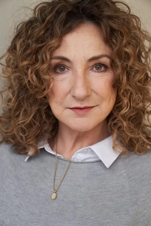 Nathaly T. ist ein weibliches Best Ager Model mit grünen Augen und braunen Haaren aus Düsseldorf