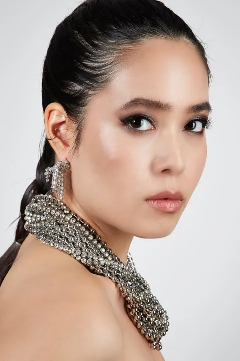 3. Bild von Thuy An T. aus seiner Sedcard
