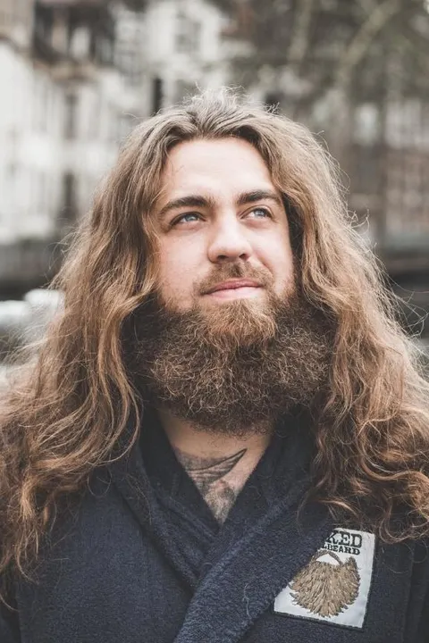 Jan W. ist ein männliches People Model mit blauen Augen und hellbraunen Haaren aus Stuttgart