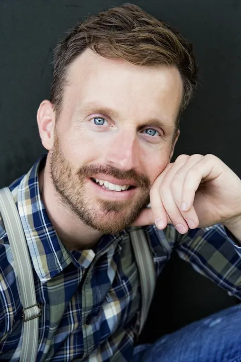 Franz S. ist ein männliches Actors Model mit blauen Augen und dunkelblonden Haaren aus München