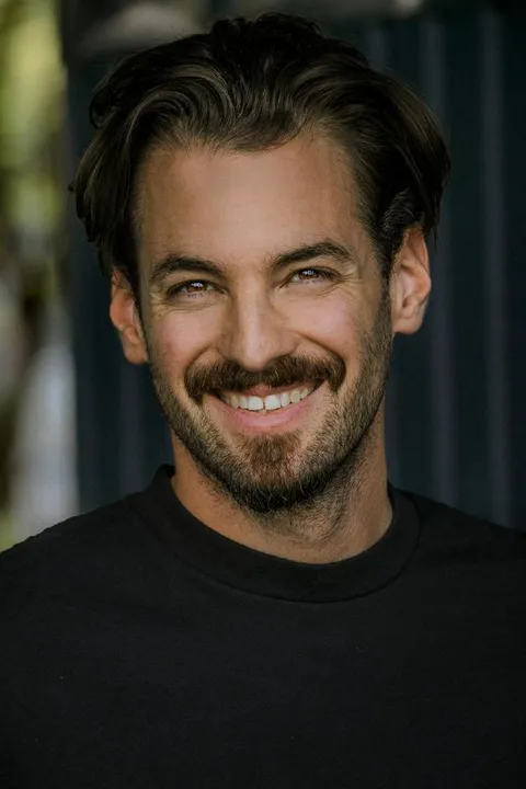 James G. ist ein männliches Actors Model mit braunen Augen und braunen Haaren aus Stuttgart