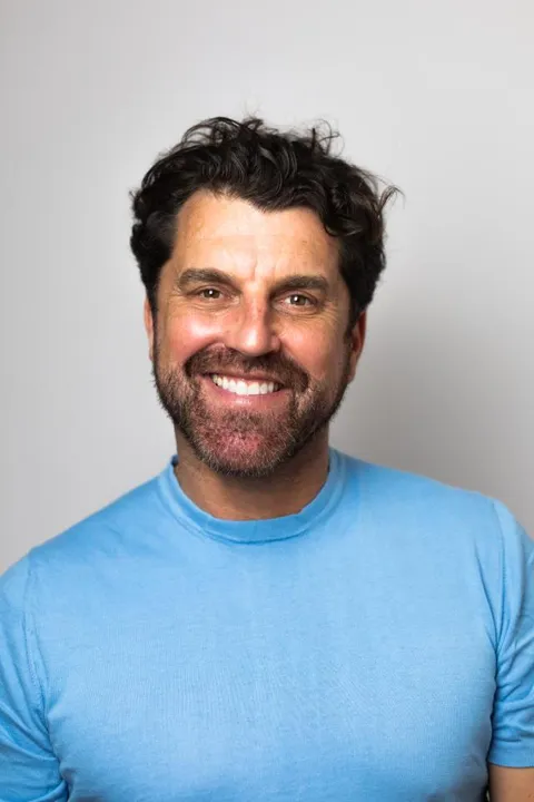 Rick Z. ist ein männliches Commercials Model mit grünen Augen und braunen Haaren aus Frankfurt