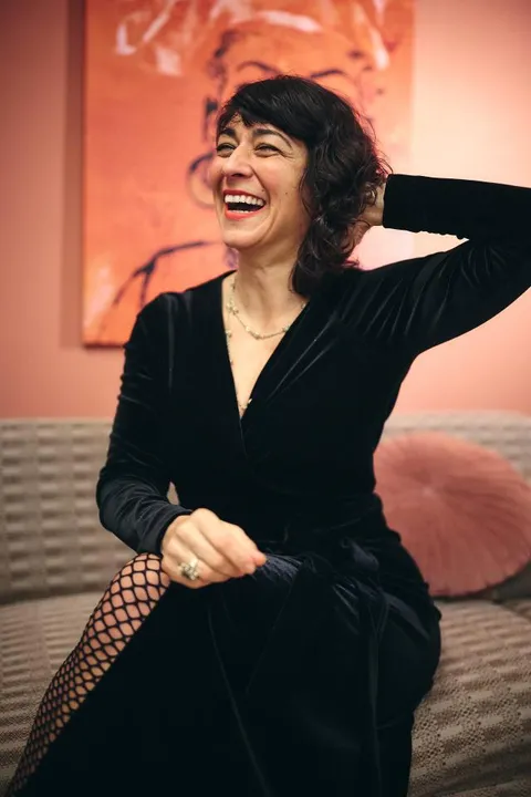 Mehlika T. ist ein weibliches People Model mit braunen Augen und dunkelbraunen Haaren aus Stuttgart