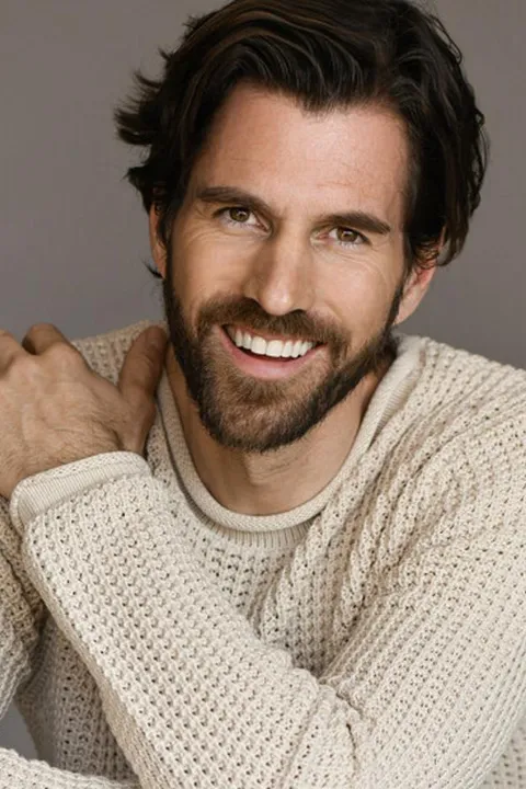 Marco P. ist ein männliches Actors Model mit braunen Augen und dunkelbraunen Haaren aus Frankfurt