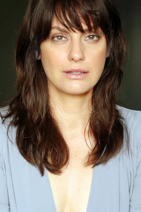 Cora B. ist ein weibliches Moderation Model mit braunen Augen und braunen Haaren aus Stuttgart
