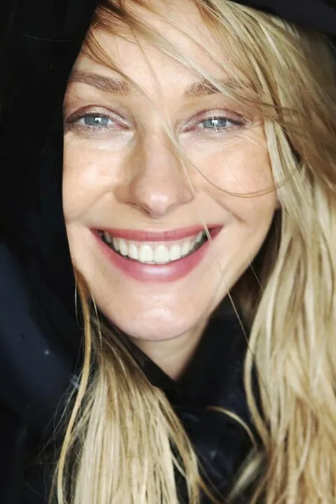 Heidi F. ist ein weibliches Fashion Model mit blauen Augen und blonden Haaren aus Stuttgart