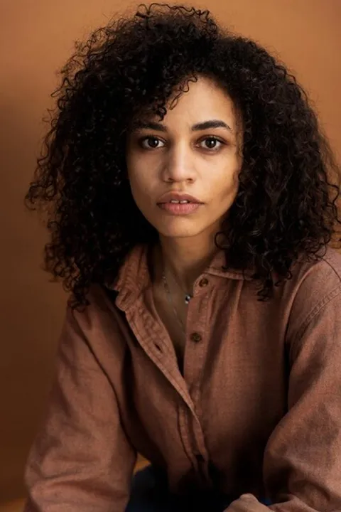 Samantha F. ist ein weibliches Actors Model mit braunen Augen und braunen Haaren aus Stuttgart