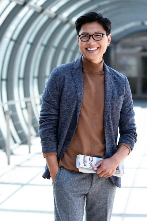 8. Bild von Ji Ho J. aus seiner Sedcard