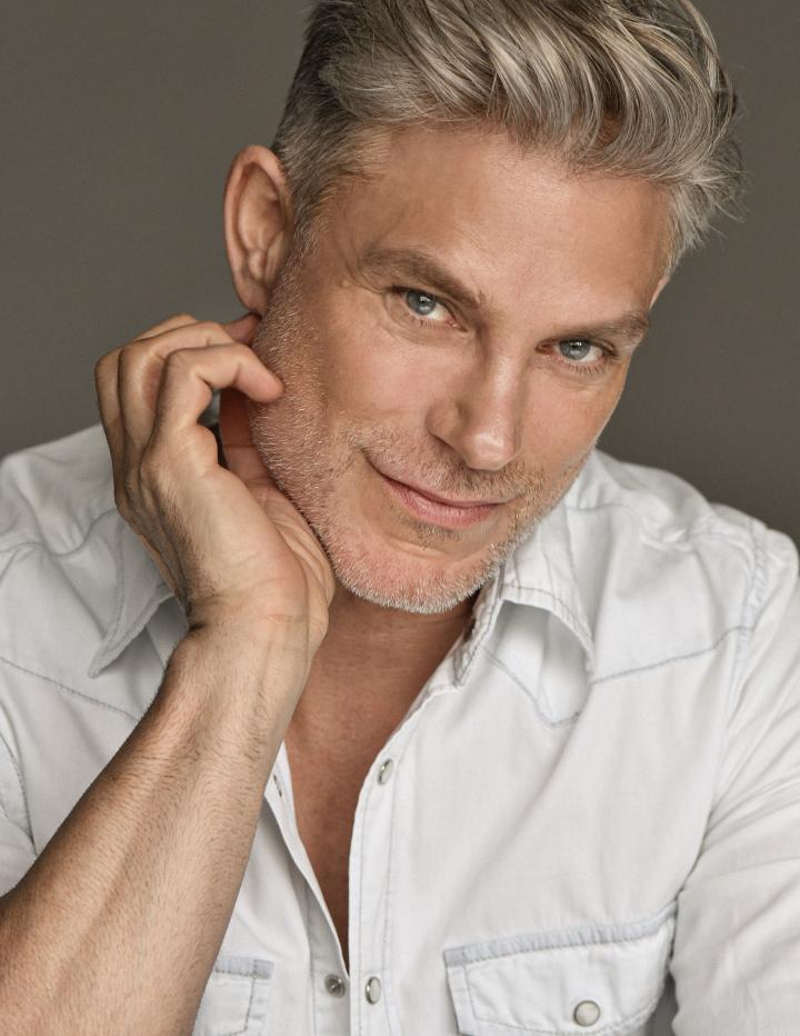 Michael K. ist ein männliches Actors Model mit blauen Augen und dunkelblonden Haaren aus Stuttgart