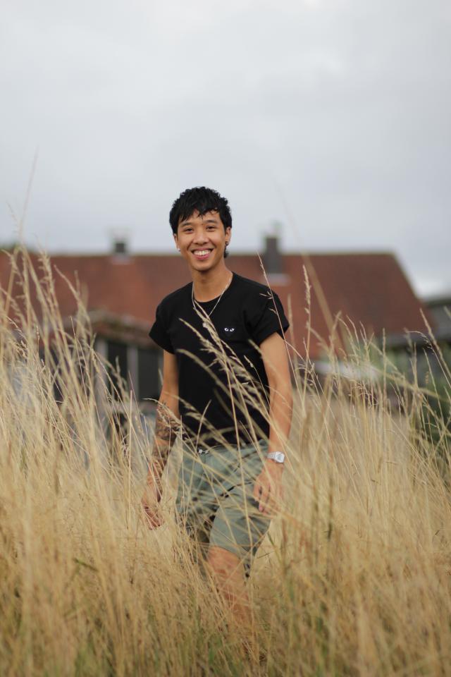 2. Bild von Khamthawon  K. aus seiner Sedcard