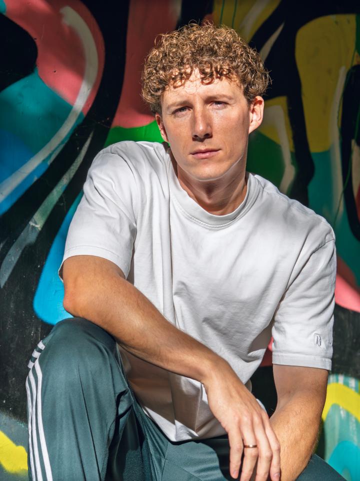 5. Bild von Dustin D. aus seiner Sedcard