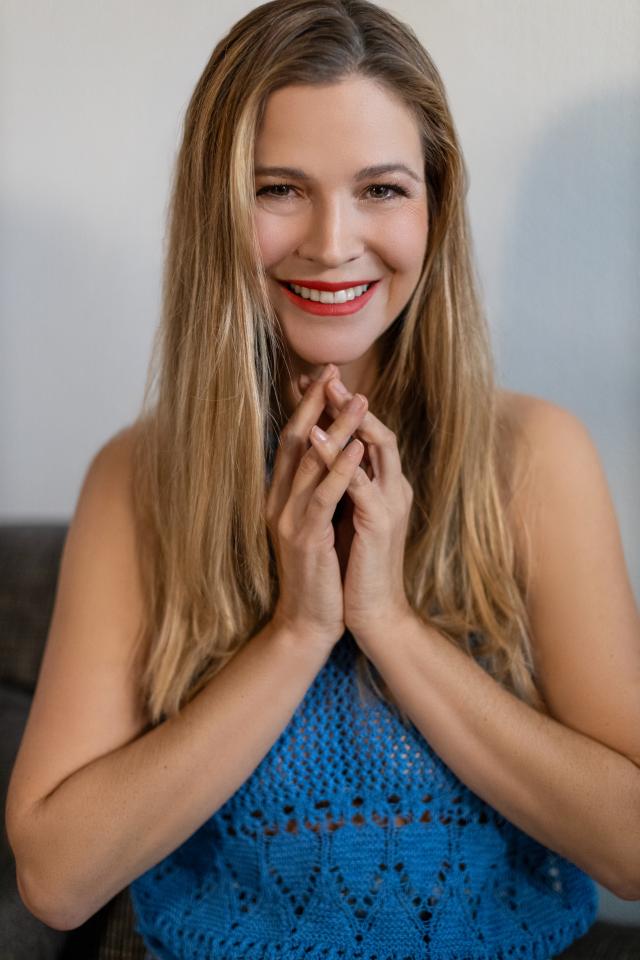 2. Bild von Myriel M. aus seiner Sedcard