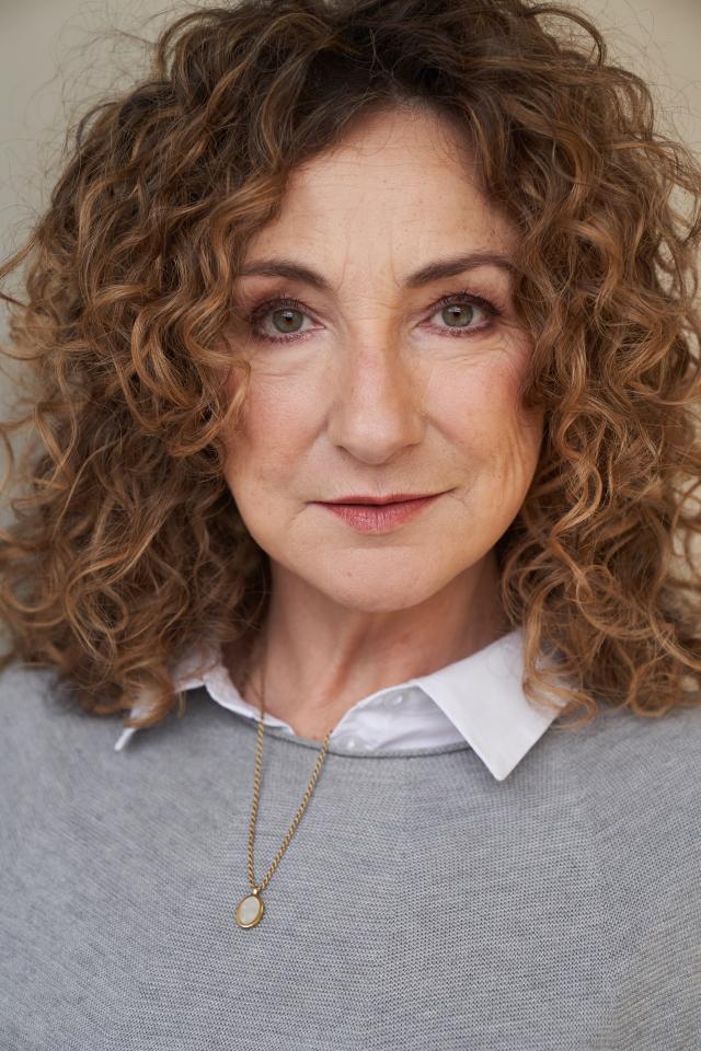 Nathaly T. ist ein weibliches Best Ager Model mit grünen Augen und braunen Haaren aus Düsseldorf