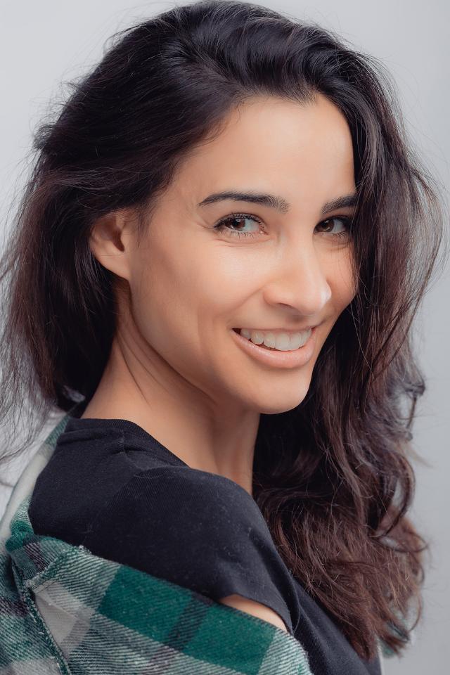 Denise B. ist ein weibliches Commercials Model mit braunen Augen und dunkelbraunen Haaren aus Stuttgart