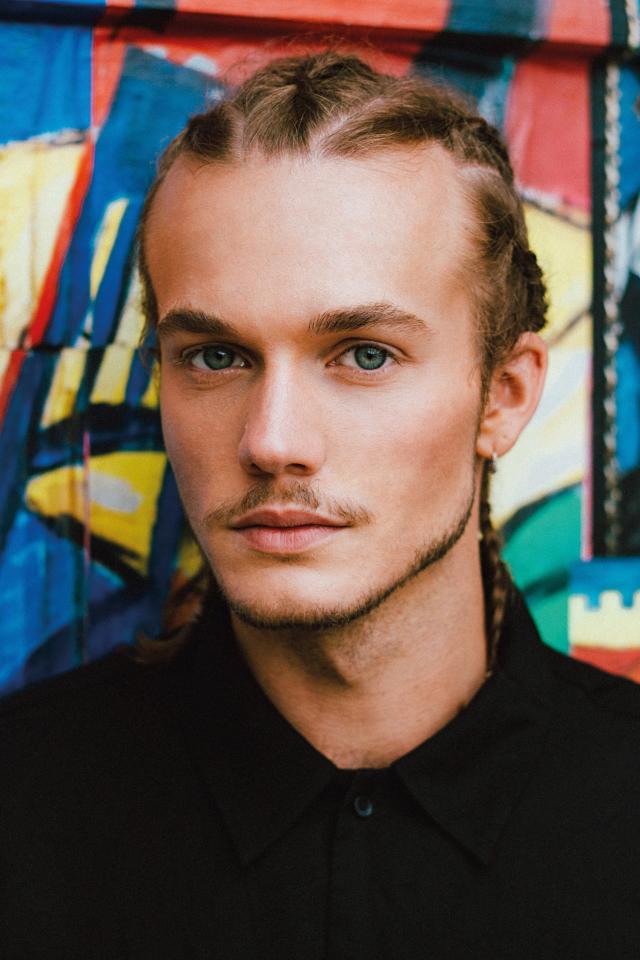 9. Bild von Maximilian M. aus seiner Sedcard