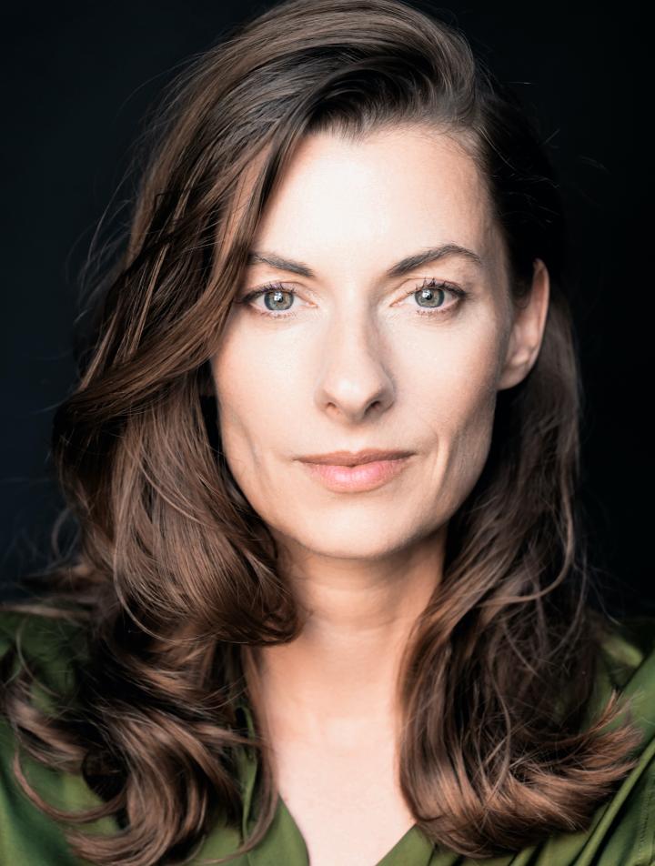 Antje H. ist ein weibliches Moderation Model mit grünen Augen und hellbraunen Haaren aus Köln