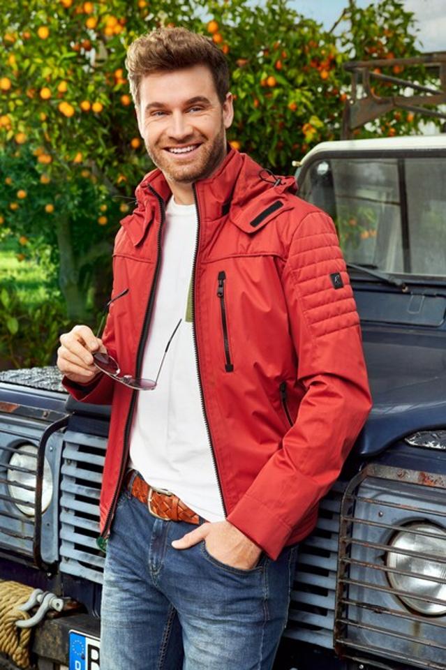 6. Bild von Manuel M. aus seiner Sedcard