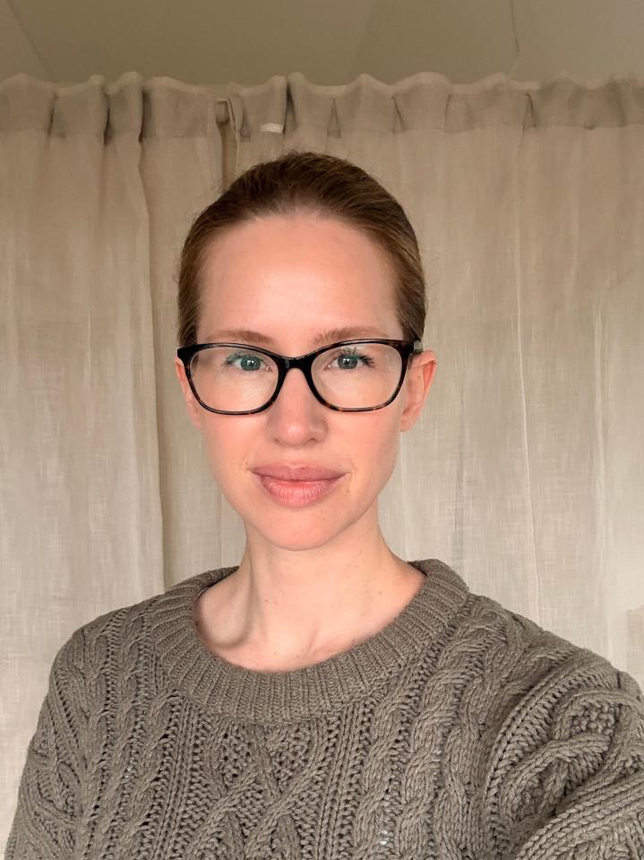 7. Bild von Theresia T. aus seiner Sedcard