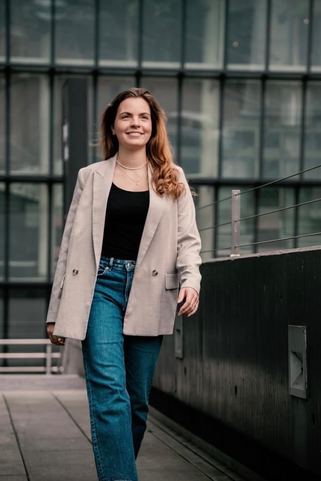 7. Bild von Leonie L. aus seiner Sedcard