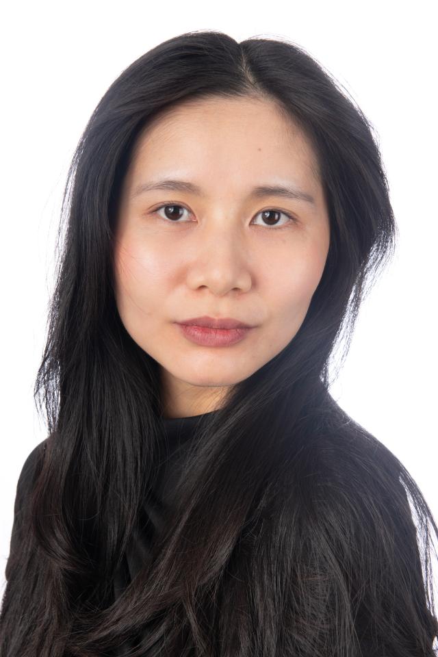 Hai Mi L. ist ein weibliches People Model mit braunen Augen und schwarzen Haaren aus Mannheim