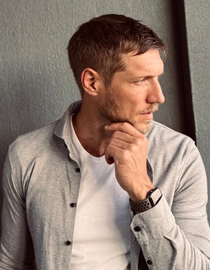 9. Bild von Alex A. aus seiner Sedcard