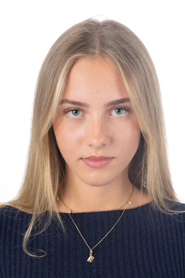 3. Bild von Vivien V. aus seiner Sedcard