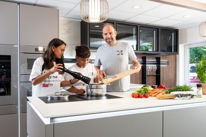 6. Bild von Manuel M. aus seiner Sedcard