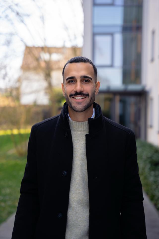 15. Bild von Basel B. aus seiner Sedcard