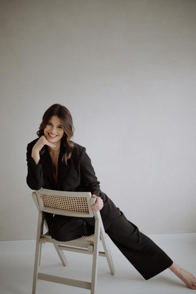 7. Bild von Elisa E. aus seiner Sedcard