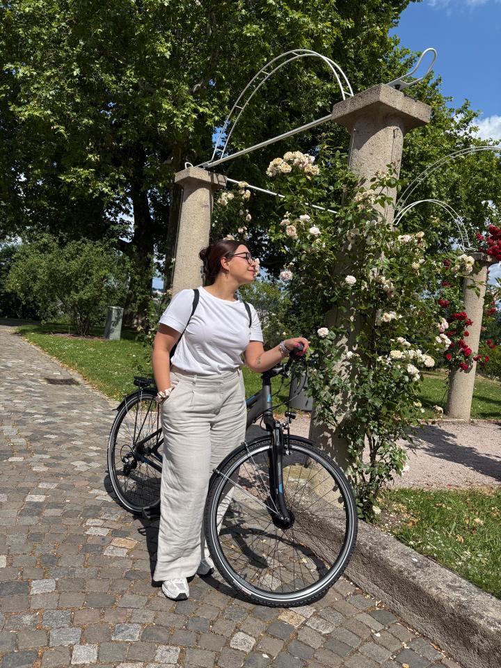 2. Bild von Caterina C. aus seiner Sedcard