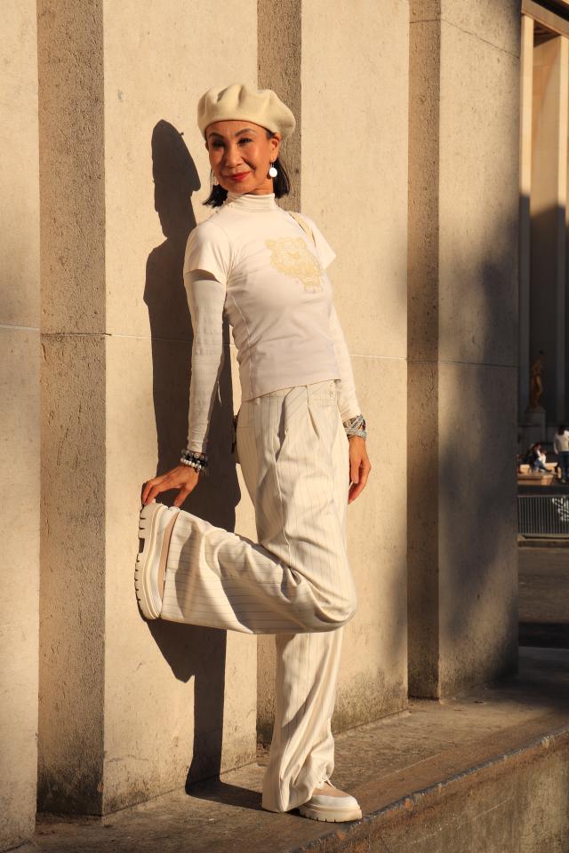 25. Bild von Adilbish  A. aus seiner Sedcard