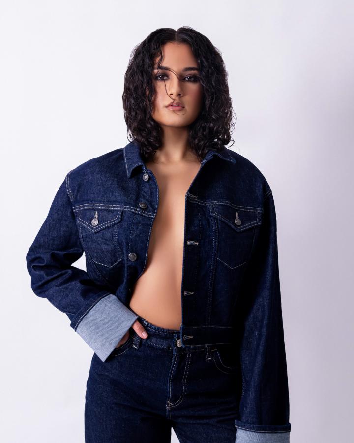 9. Bild von Elisha E. aus seiner Sedcard