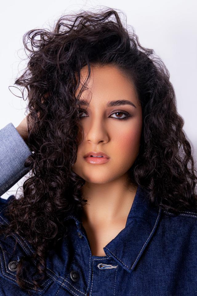 2. Bild von Elisha E. aus seiner Sedcard