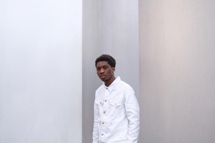 14. Bild von Enock  E. aus seiner Sedcard