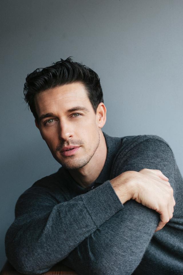 Michael W. ist ein männliches Actors Model mit grünen Augen und braunen Haaren aus Frankfurt