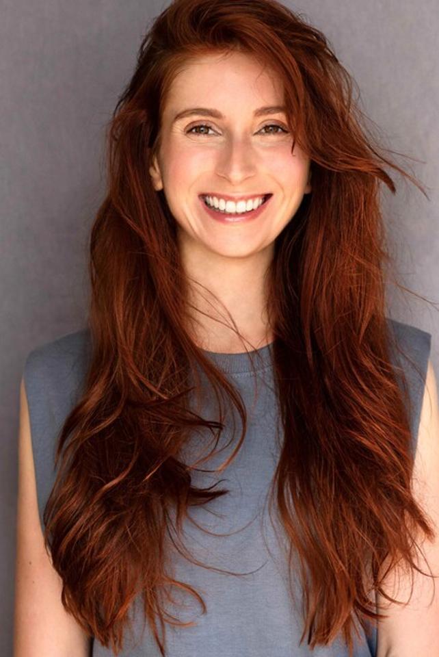 Marina S. ist ein weibliches Actors Model mit braunen Augen und rot-braunen Haaren aus Stuttgart
