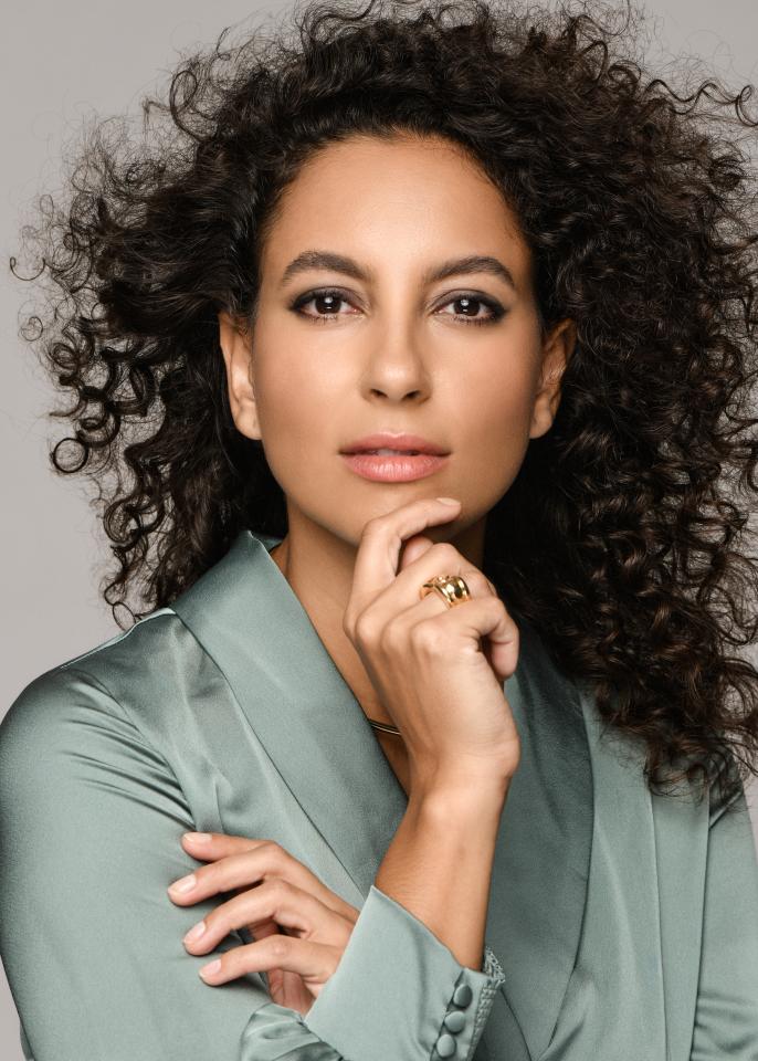 3. Bild von Juliana J. aus seiner Sedcard