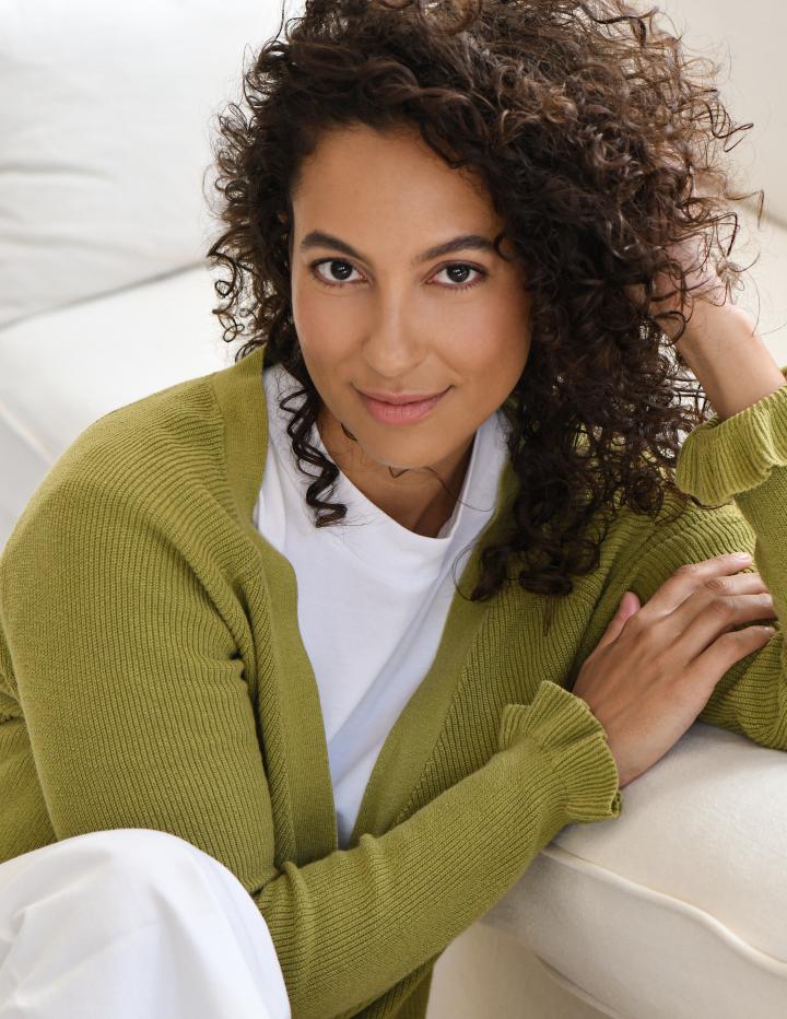 2. Bild von Juliana J. aus seiner Sedcard